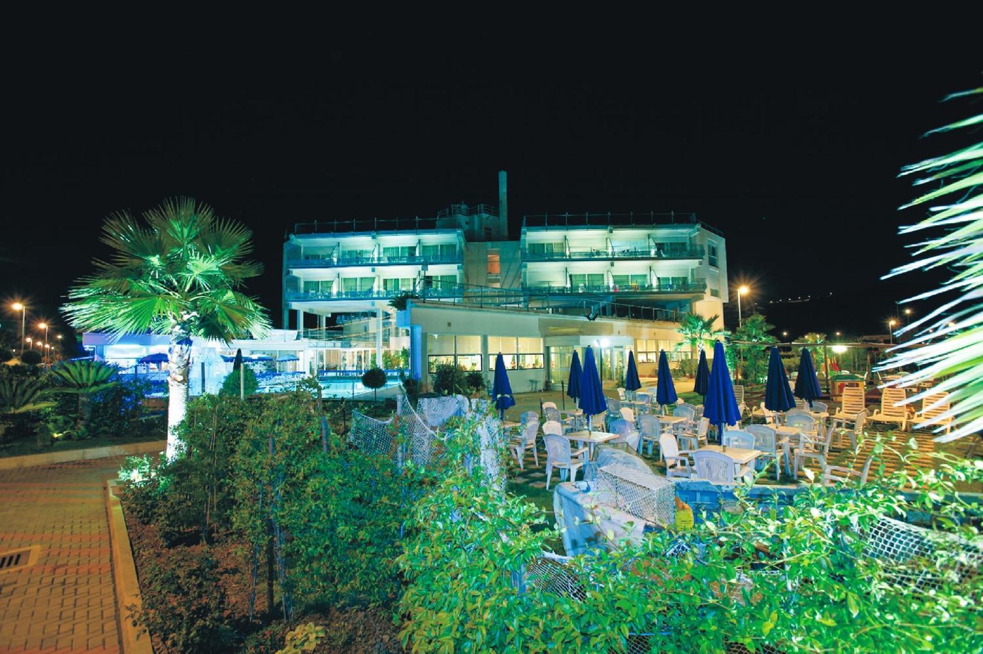 ג'וליאנובה Seapark Spa Resort מראה חיצוני תמונה