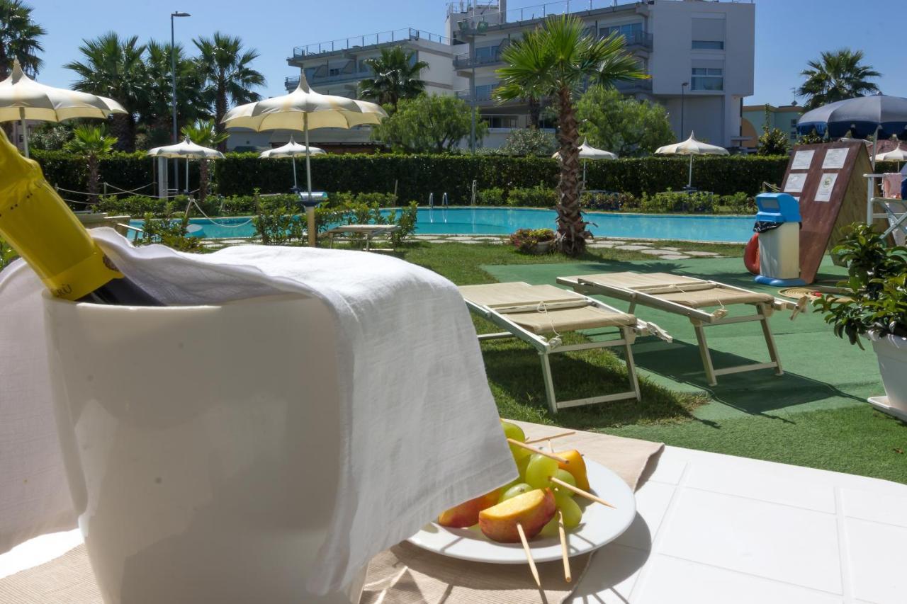 ג'וליאנובה Seapark Spa Resort מראה חיצוני תמונה